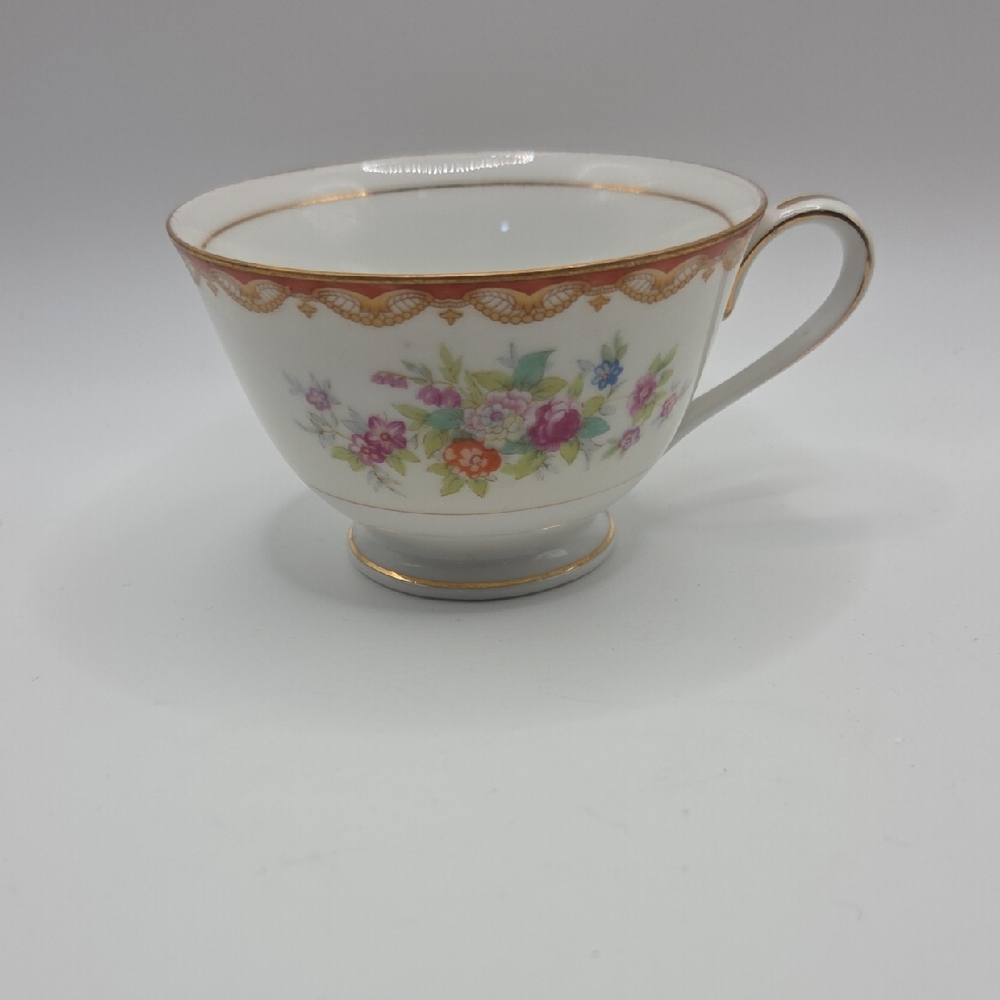 Tea Cup Diamond Supply Co. Floral White and Gold Teacup Occupied Japan